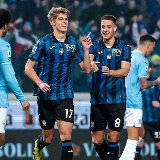 教练对她身 教练对她身